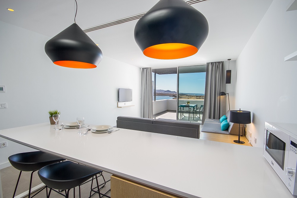 Suite 1 Bed | 2 Bath - With Sea View image