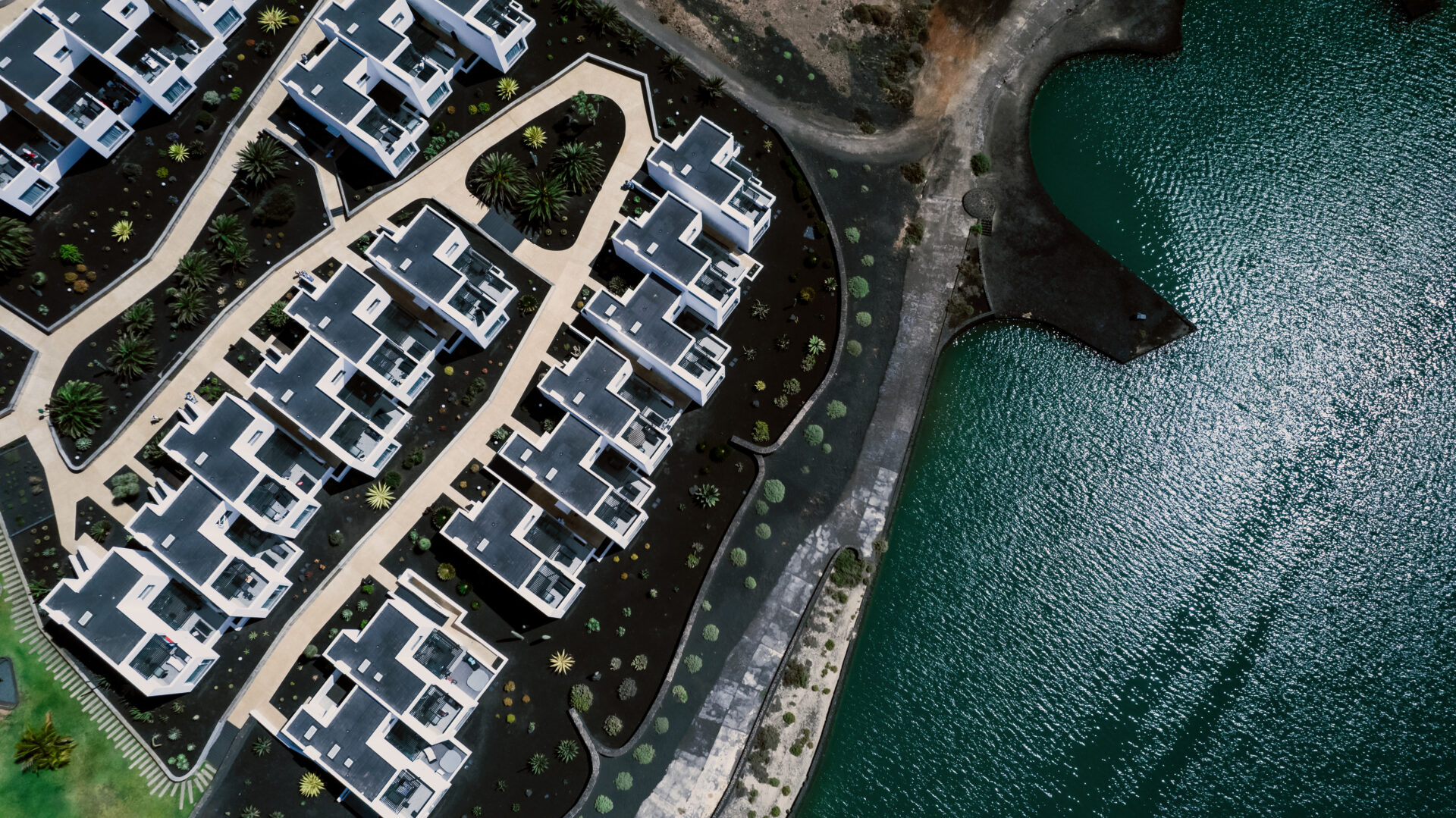 Apartments & Suites